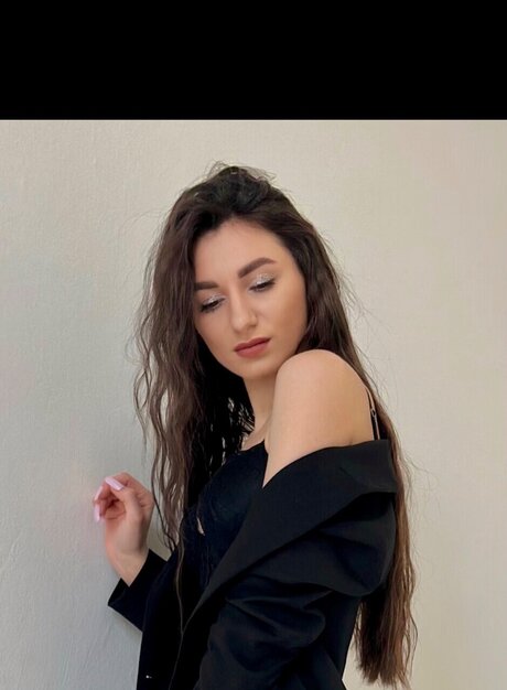 Foto di nudo di fuga di OnlyFans di Emilia Evans