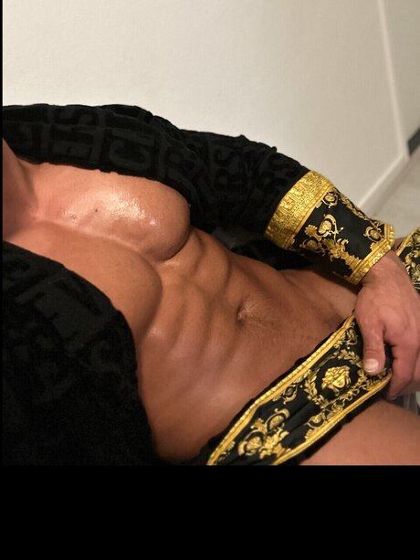 Foto di nudo di fuga di OnlyFans di  Daddy Diamond 