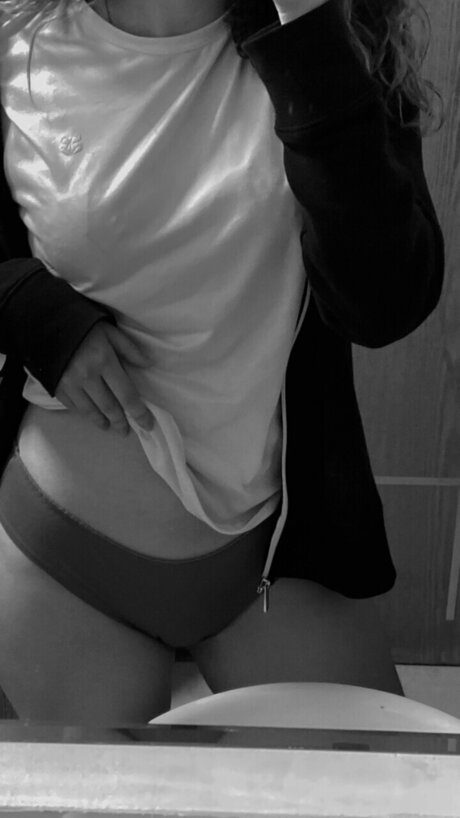 Foto di nudo di fuga di OnlyFans di Cassandra
