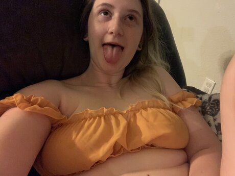 Foto di nudo di fuga di OnlyFans di Mommy