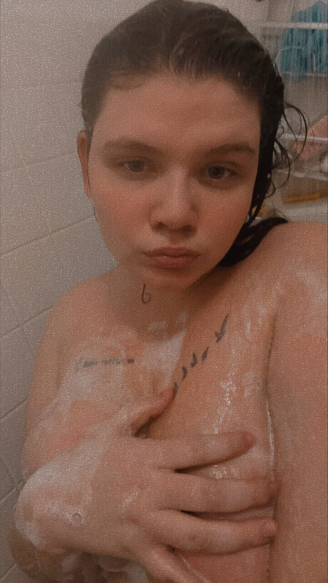Foto di nudo di fuga di OnlyFans di Bigtitty Mommy