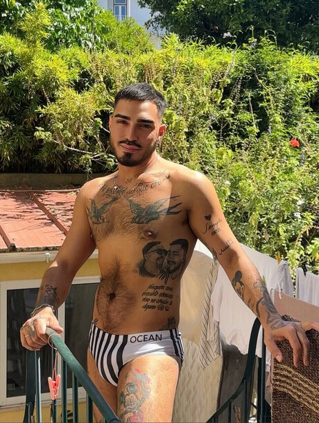 Foto di nudo di fuga di OnlyFans di Andr Alexandre