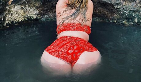 Foto di nudo di fuga di OnlyFans di Niqu