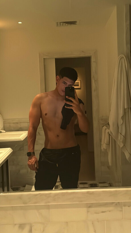 Foto di nudo di fuga di OnlyFans di Ben Levy