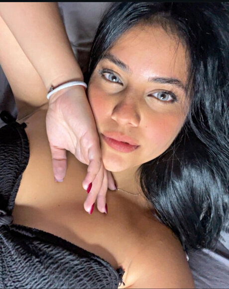 Foto di nudo di fuga di OnlyFans di Valentina