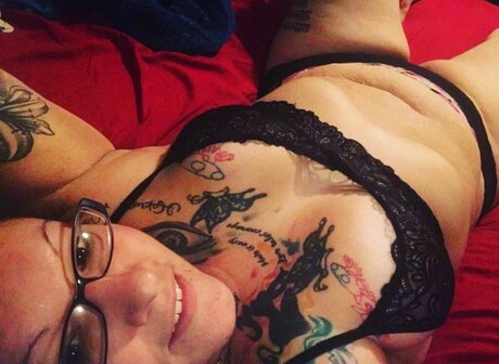 Foto di nudo di fuga di OnlyFans di Thickntatted