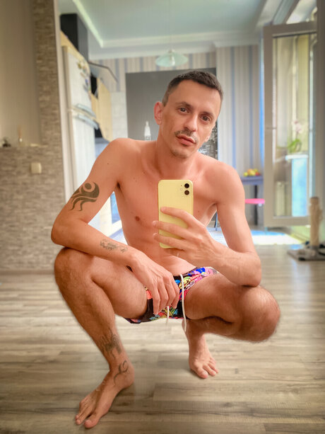 Foto di nudo di fuga di OnlyFans di Hairy Tool