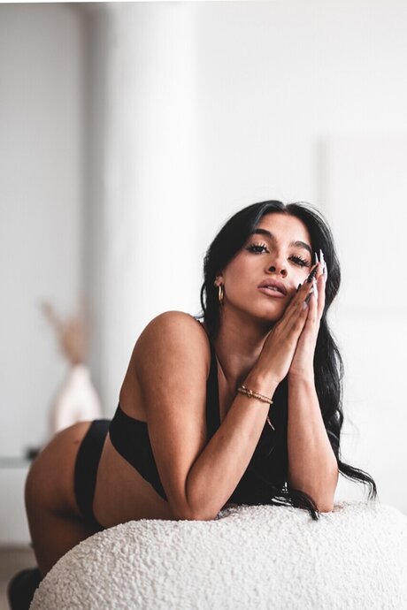 Foto di nudo di fuga di OnlyFans di Gina Marie
