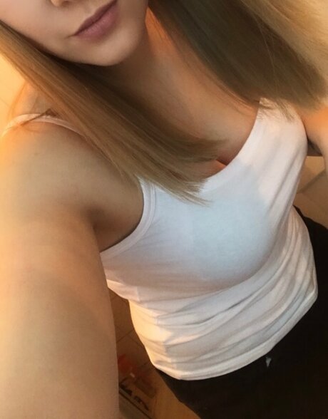 Foto di nudo di fuga di OnlyFans di Blondi22