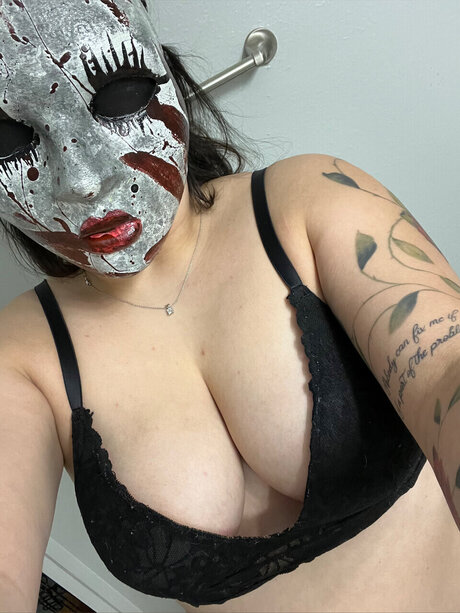 Foto di nudo di fuga di OnlyFans di Doll Face