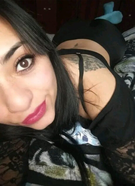 Foto di nudo di fuga di OnlyFans di Camila
