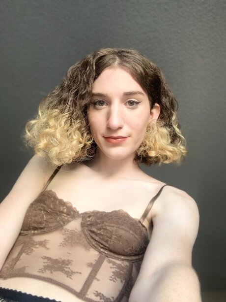 Foto di nudo di fuga di OnlyFans di Faiwild