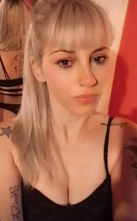 Foto di nudo di fuga di OnlyFans di Sweetylove