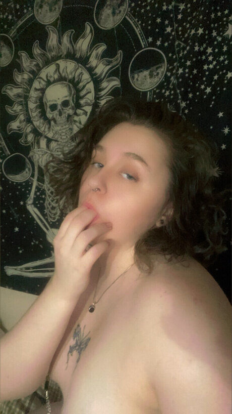 Foto di nudo di fuga di OnlyFans di Lilith Morr