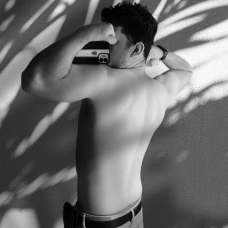Foto di nudo di fuga di OnlyFans di Tello Tolle