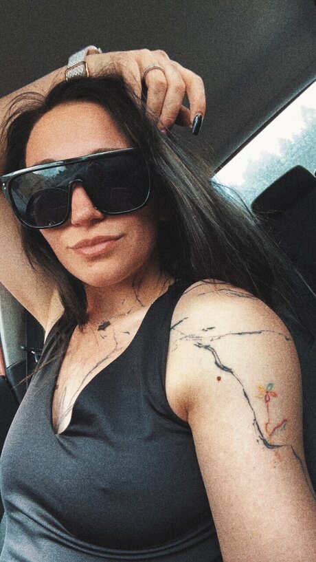 Foto di nudo di fuga di OnlyFans di Niki