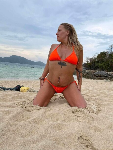 Foto di nudo di fuga di OnlyFans di Fivefootblonde