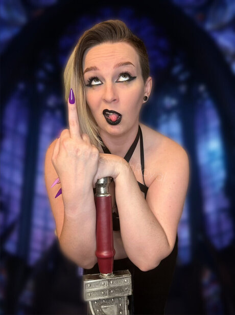 Foto di nudo di fuga di OnlyFans di Goddess Ash Royal