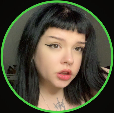 Foto di nudo di fuga di OnlyFans di  Sage