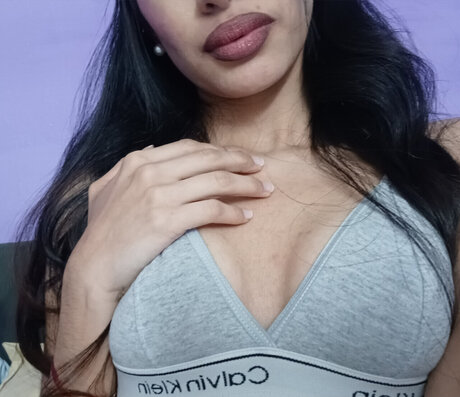 Foto di nudo di fuga di OnlyFans di Queen