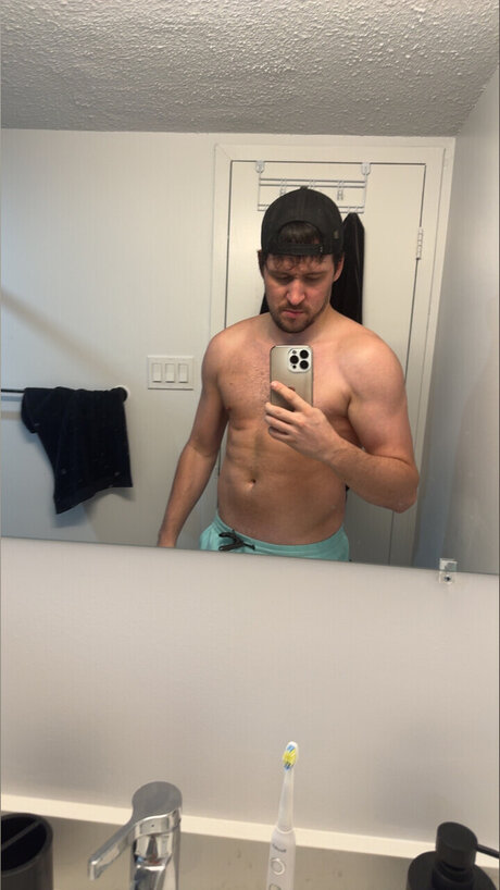 Foto di nudo di fuga di OnlyFans di Hockeyguy3488