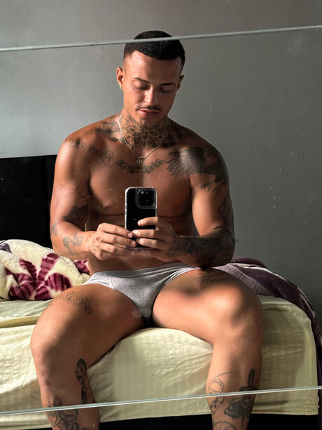 Foto di nudo di fuga di OnlyFans di Lucas Fernandes