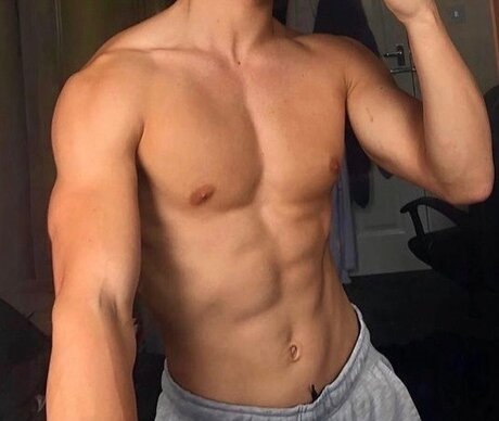 Foto di nudo di fuga di OnlyFans di Ross Macblain