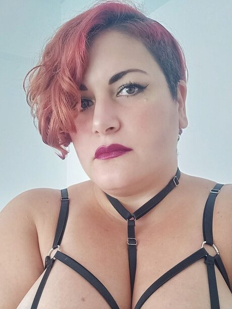 Foto di nudo di fuga di OnlyFans di Plus Pelu
