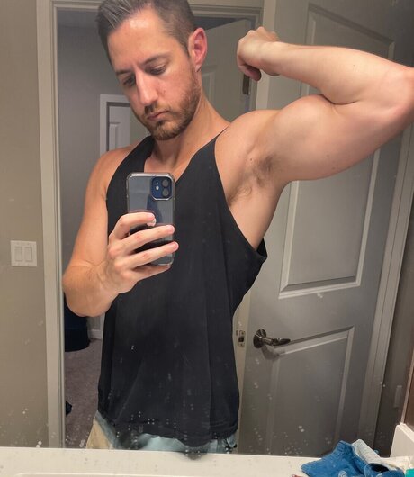 Foto di nudo di fuga di OnlyFans di Jackson