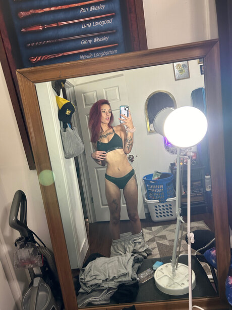 Foto di nudo di fuga di OnlyFans di Emi Arche