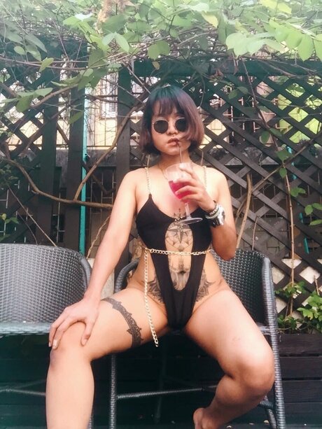 Foto di nudo di fuga di OnlyFans di Beer