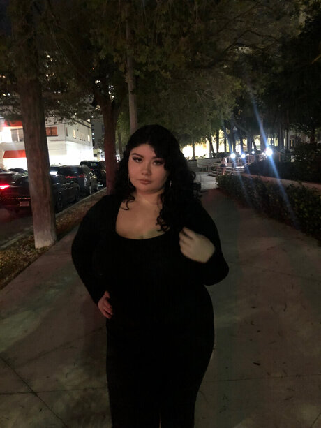 Foto di nudo di fuga di OnlyFans di Yazmin Novaa