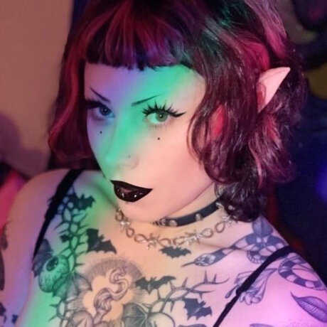 Foto di nudo di fuga di OnlyFans di Serafina Scream X