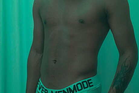 Foto di nudo di fuga di OnlyFans di X The Tree Climber