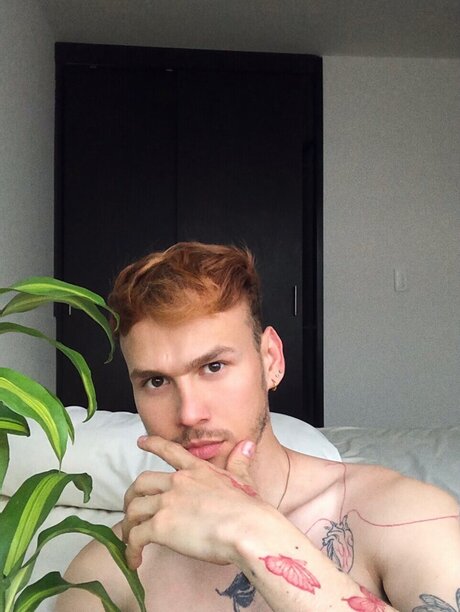 Foto di nudo di fuga di OnlyFans di Andres