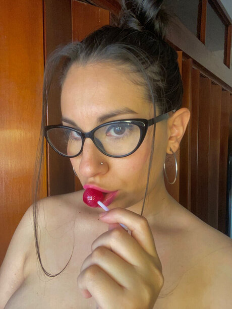 Foto di nudo di fuga di OnlyFans di Nicol Castillosweet Ampamp Not So Innocent 