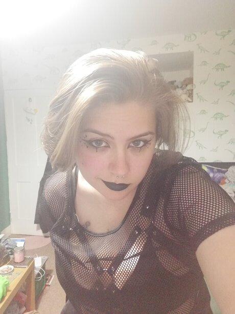 Foto di nudo di fuga di OnlyFans di Athena