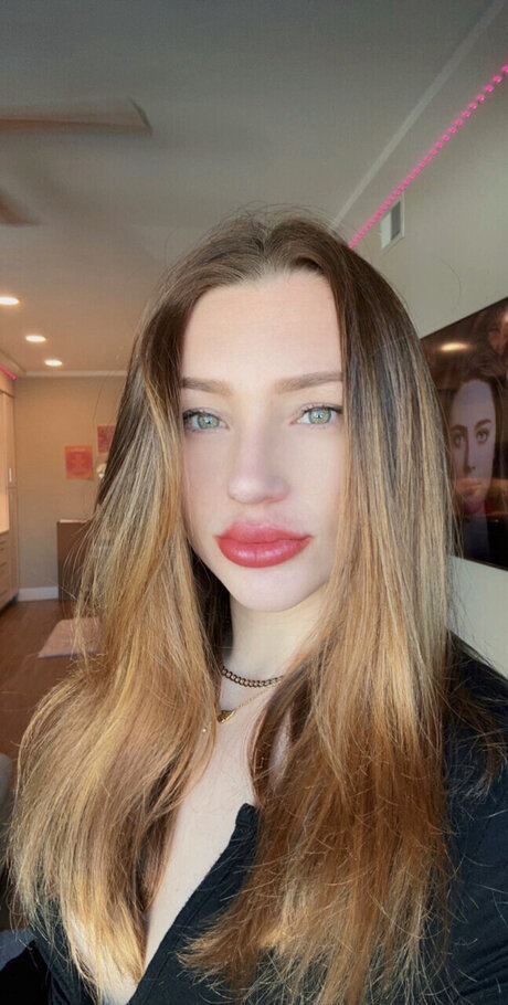 Foto di nudo di fuga di OnlyFans di Hayler