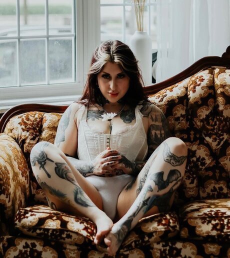Foto di nudo di fuga di OnlyFans di The Sweetest Sin