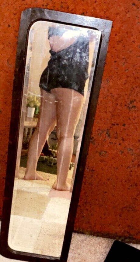 Foto di nudo di fuga di OnlyFans di Ang