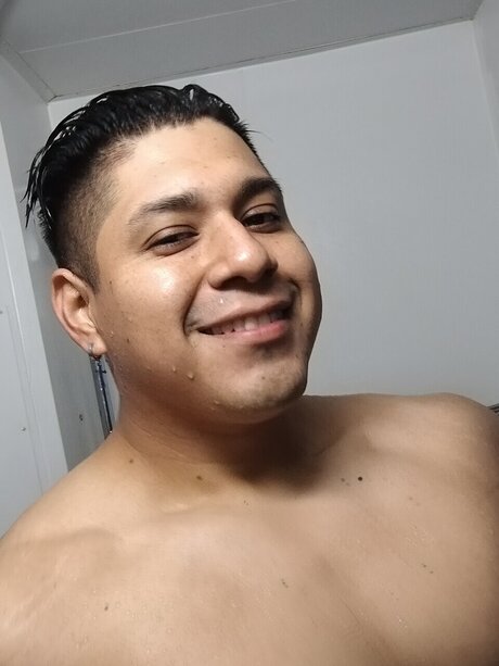 Foto di nudo di fuga di OnlyFans di Orlando Caracas Calzada