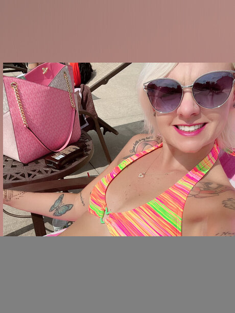 Foto di nudo di fuga di OnlyFans di Azalea