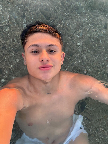 Enzo Gonzalez