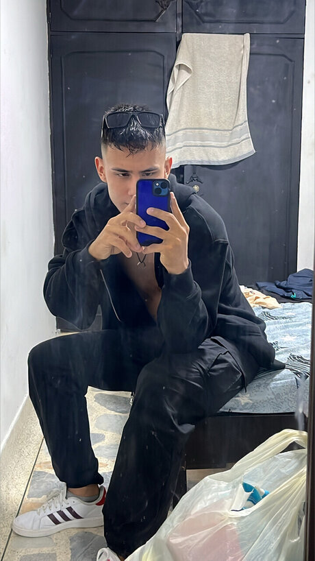 Foto di nudo di fuga di OnlyFans di Sebastian Medina
