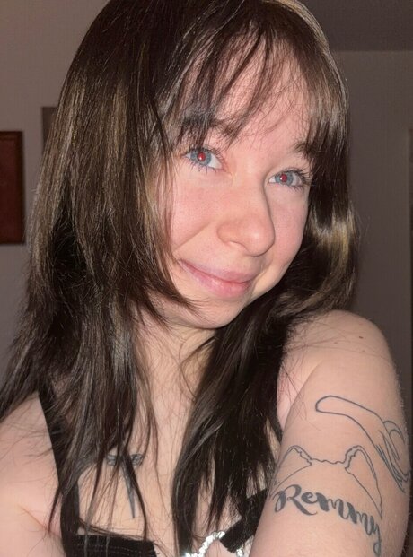 Foto di nudo di fuga di OnlyFans di Cassylee19