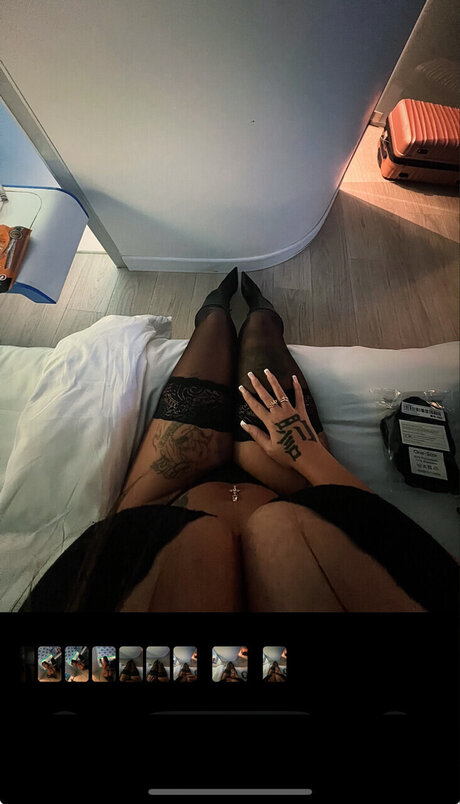 Foto di nudo di fuga di OnlyFans di 