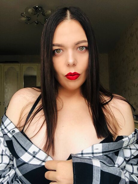 Foto di nudo di fuga di OnlyFans di Ainakalina