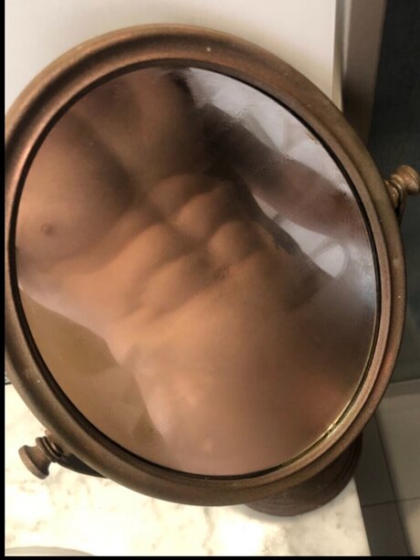 Foto di nudo di fuga di OnlyFans di P