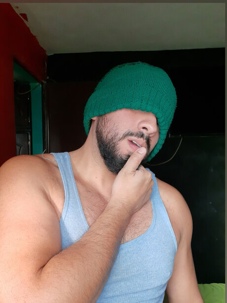 Foto di nudo di fuga di OnlyFans di Orlando Castillo