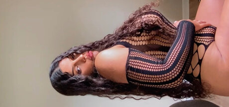 Foto di nudo di fuga di OnlyFans di Jade Valentina
